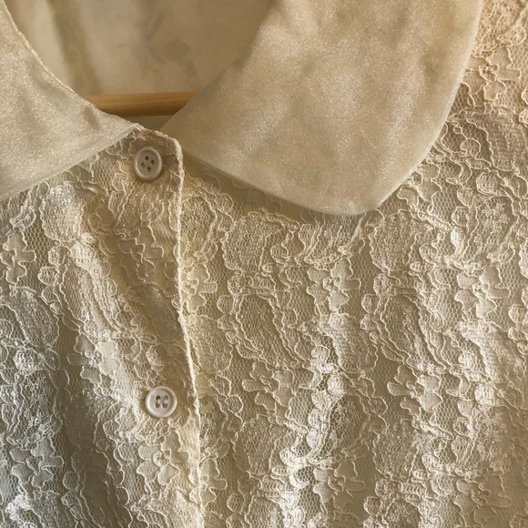 Vintage Cream Lace Blouse - Picture 4 of 4